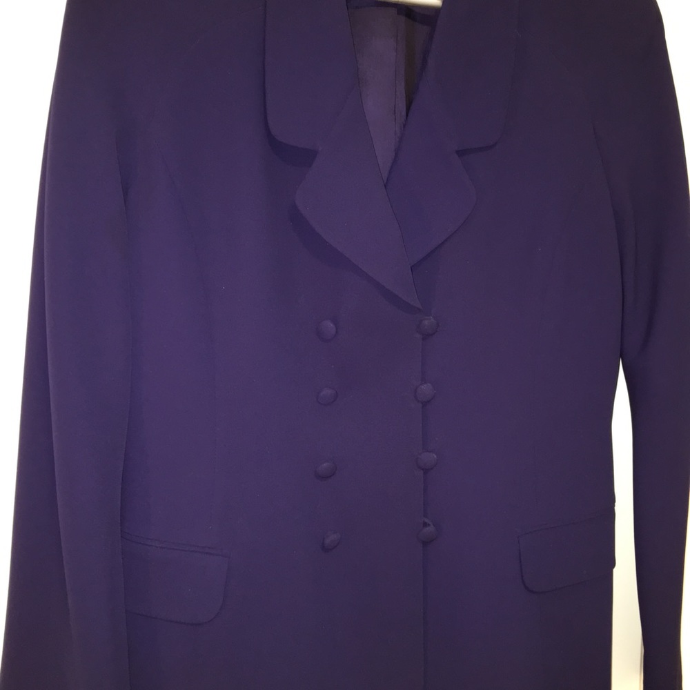 Tahari Double-Breasted Skirt Suit